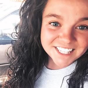 Meet your Posher, Deanna